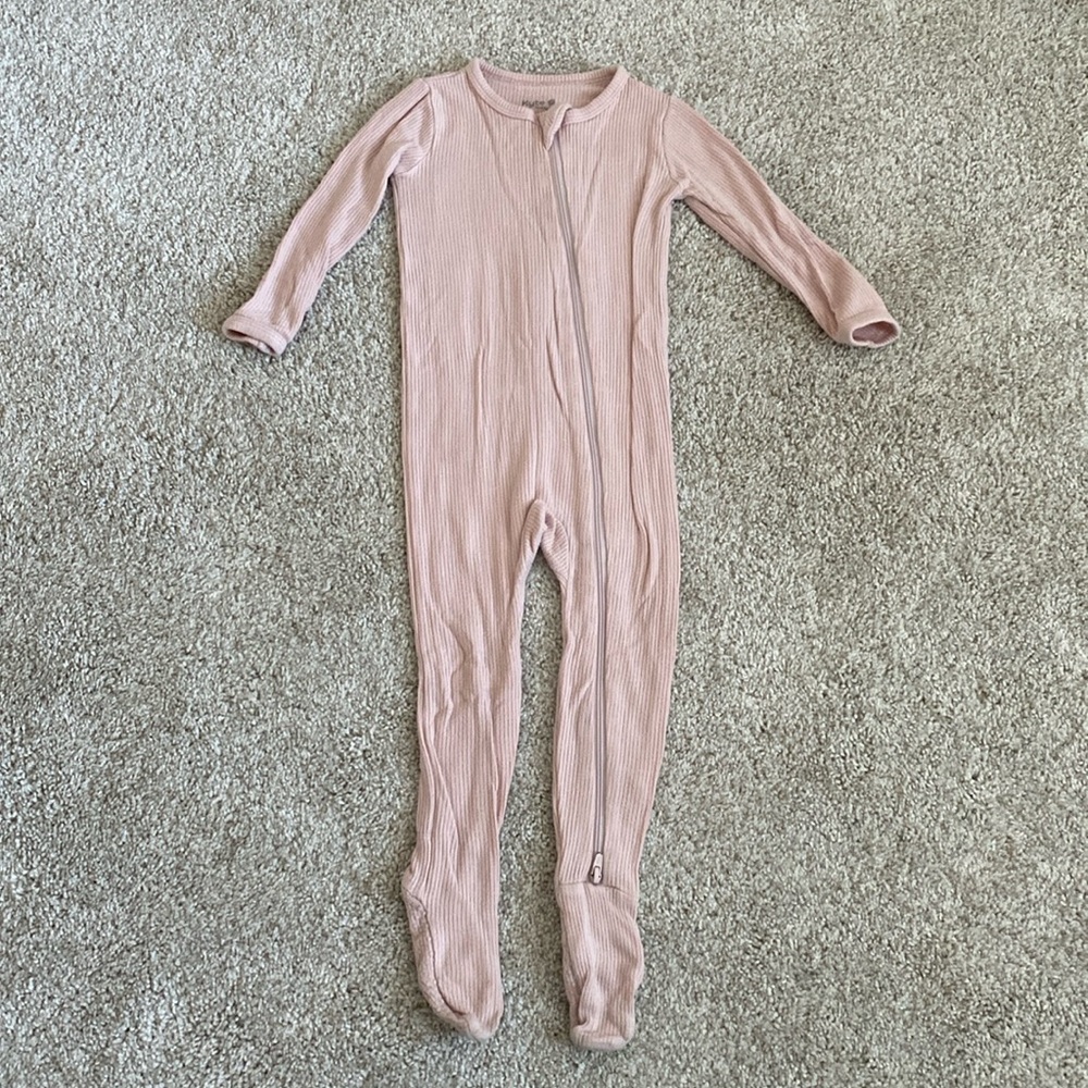 Kyte Baby bamboo footies, blush pink - 18-24 months